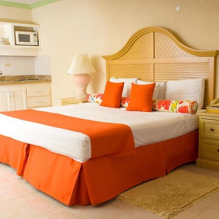 Golden Sands Hotel Κράιστ Τσερτς Εξωτερικό φωτογραφία
