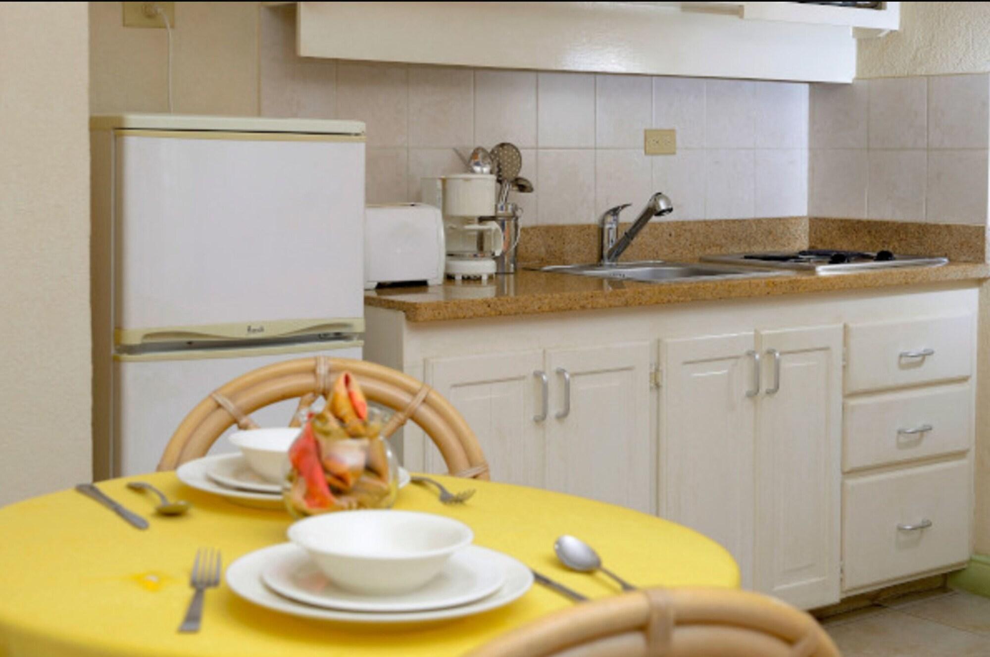 Golden Sands Hotel Κράιστ Τσερτς Εξωτερικό φωτογραφία