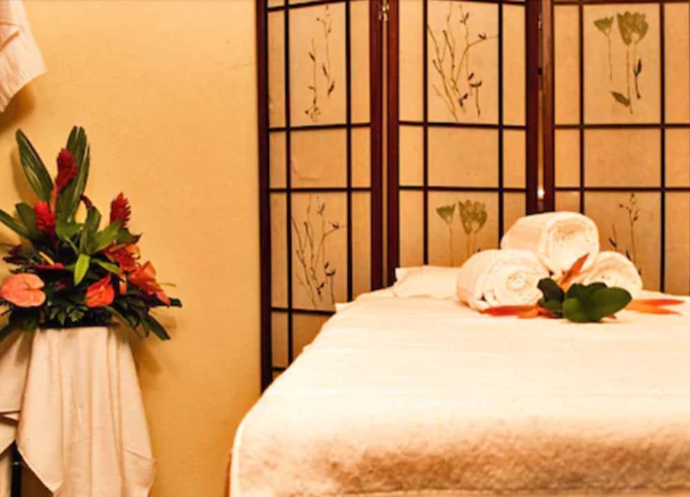 Golden Sands Hotel Κράιστ Τσερτς Εξωτερικό φωτογραφία